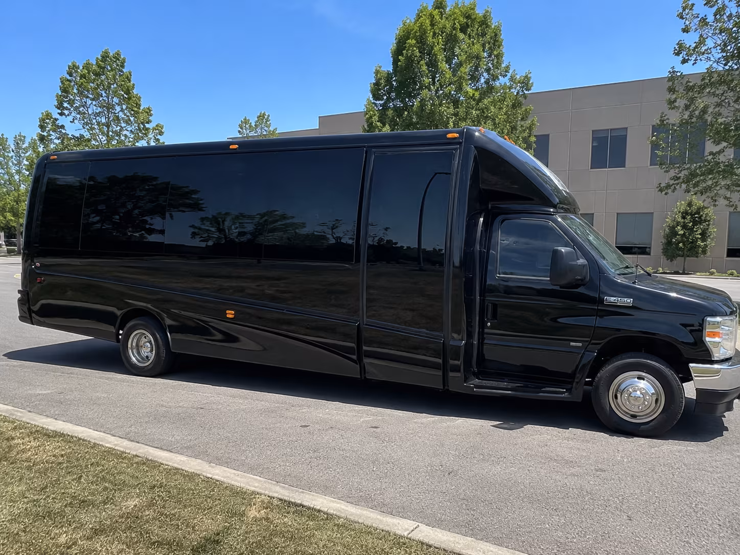 pub crawl and night out buses across buena park and anaheim